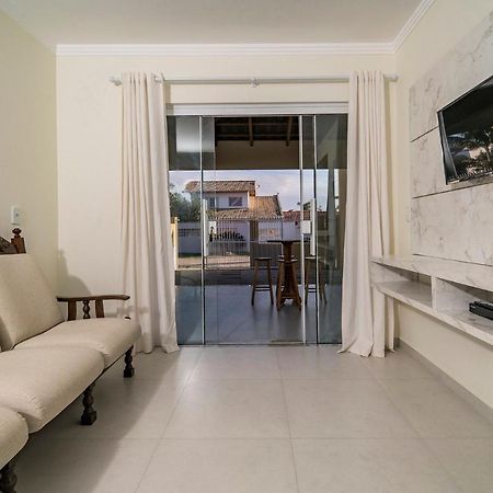 Casa Terrea Com 02 Dormitorios 봄비나스 외부 사진